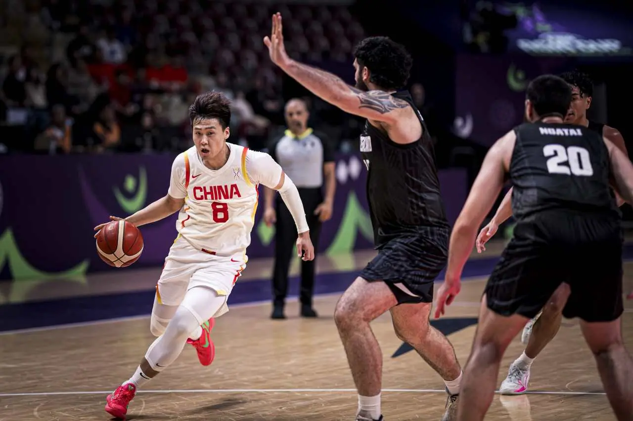 连续命中, 又助攻高诗, 虽然第二节