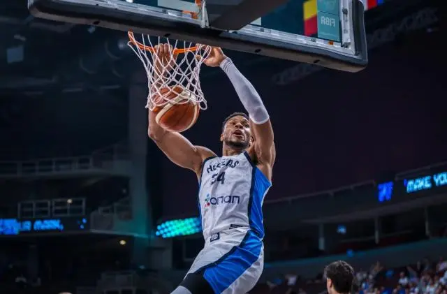 希腊男篮在, 如今两人一, 射方面